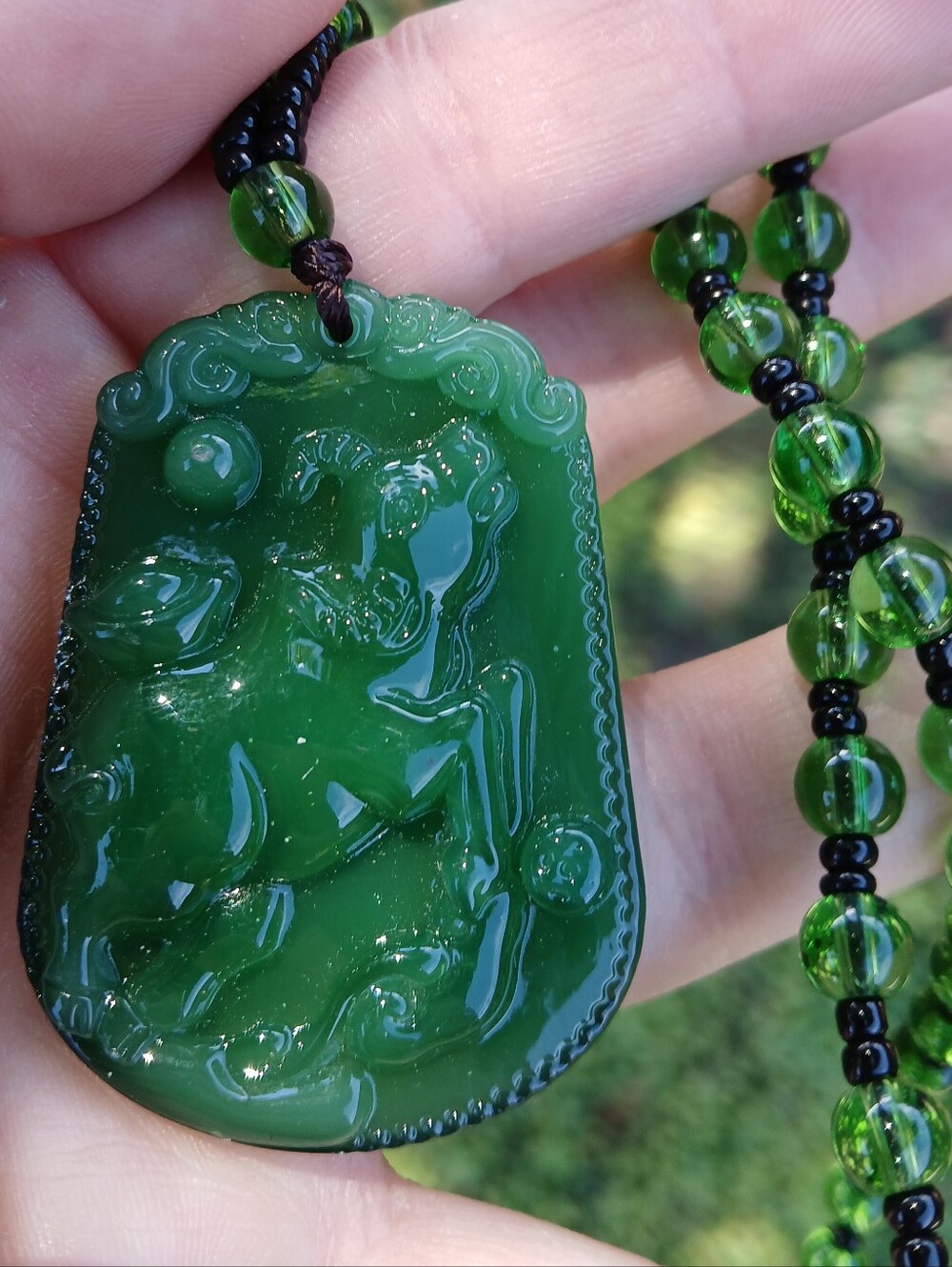 New Carved Green Jade Glass Ox Oblong Beaded Necklace.